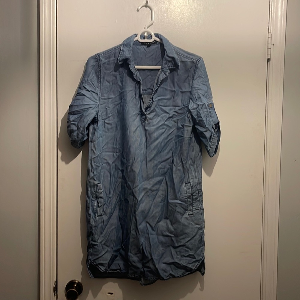 Velvet Heart Denim dress. Knee length with button on sleeve.